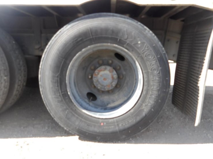 2007-international-7600-equipment-hauler-truck-image-5