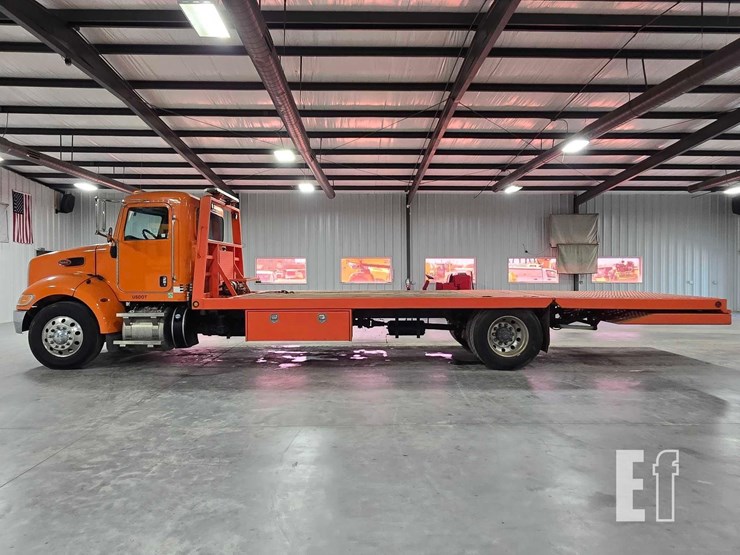 2018-peterbilt-337-image-5