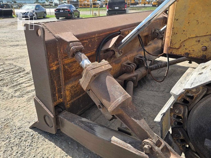 caterpillar-d6d-image-12
