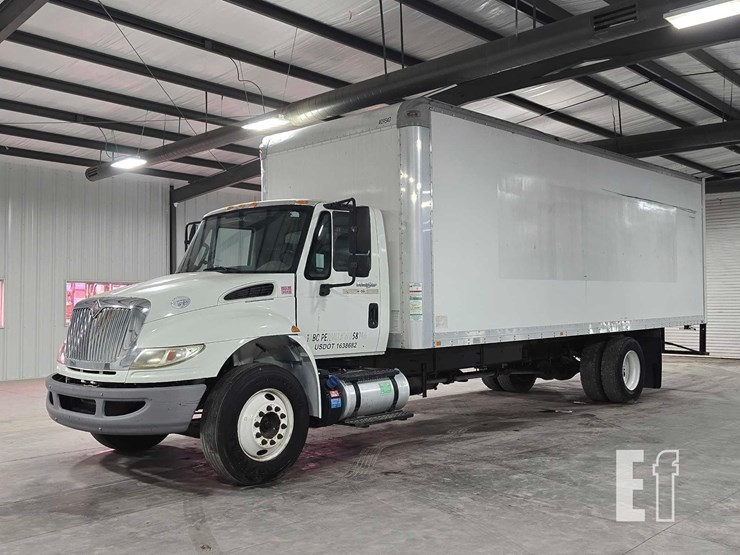 2015-international-durastar-4300-image-1