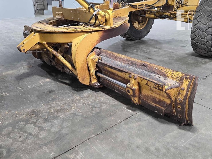 2005-caterpillar-140h-image-11