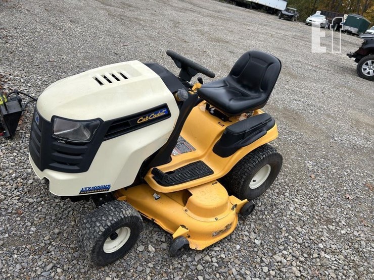 cub-cadet-ltx1050vt-image-1