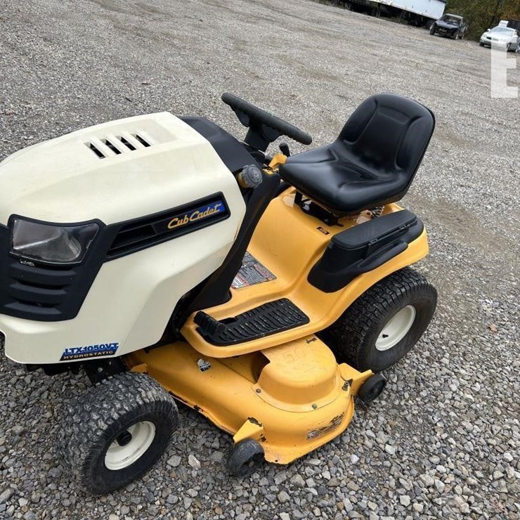 CUB CADET LTX1050VT