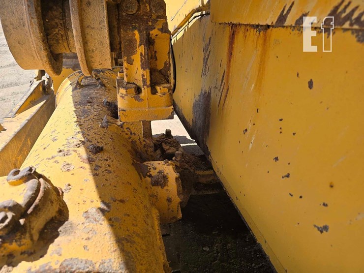 2007-caterpillar-d6r-image-22