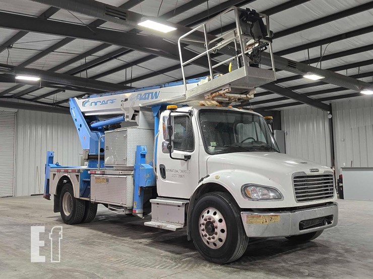 2017-freightliner-business-class-m2-106-6865-image-2