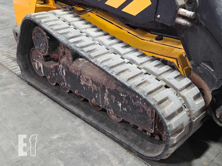 2021-jcb-3ts-8t-image-32