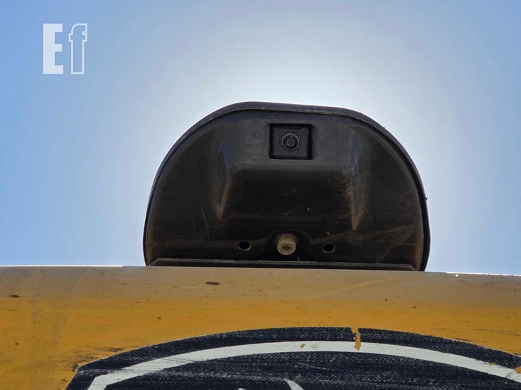 2022-deere-210g-lc-image-23