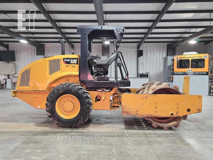 2019-caterpillar-cp44b-image-6