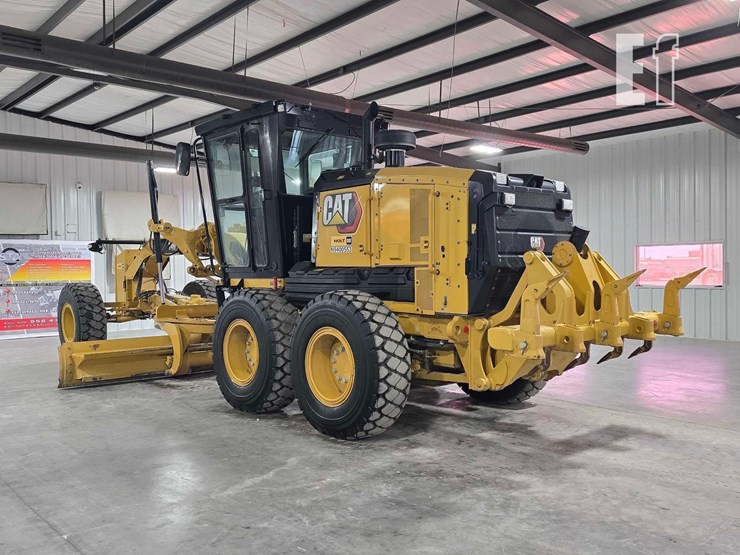 2022-caterpillar-140-image-4