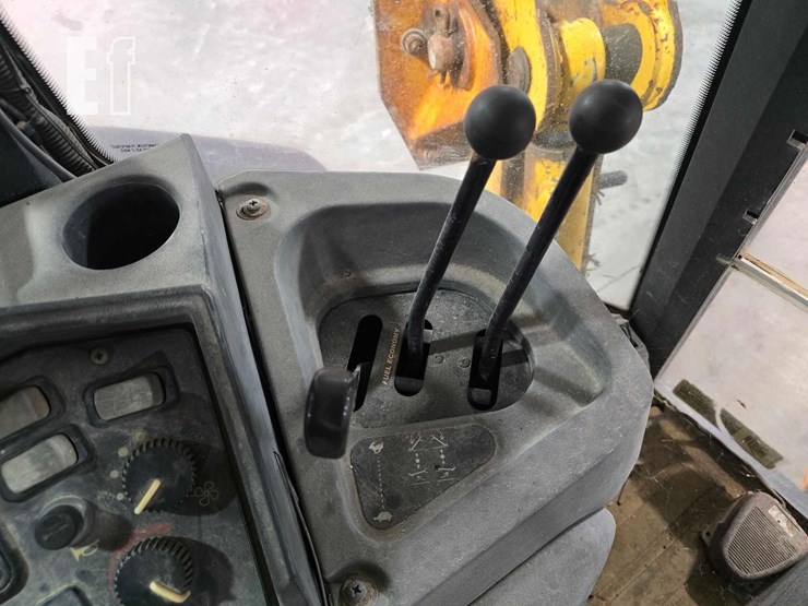 2003-deere-310g-image-15