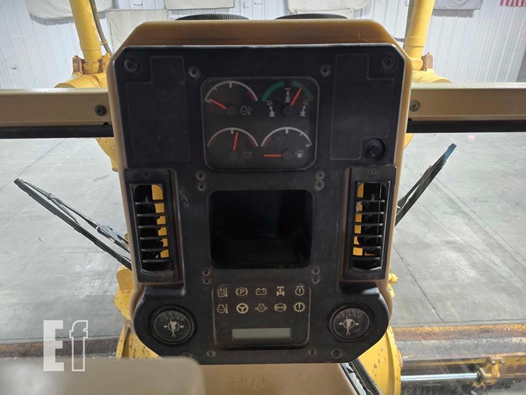2005-caterpillar-140h-image-20