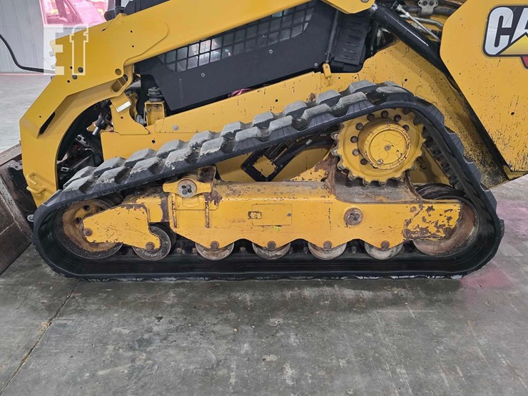 2022-caterpillar-299d3-image-27