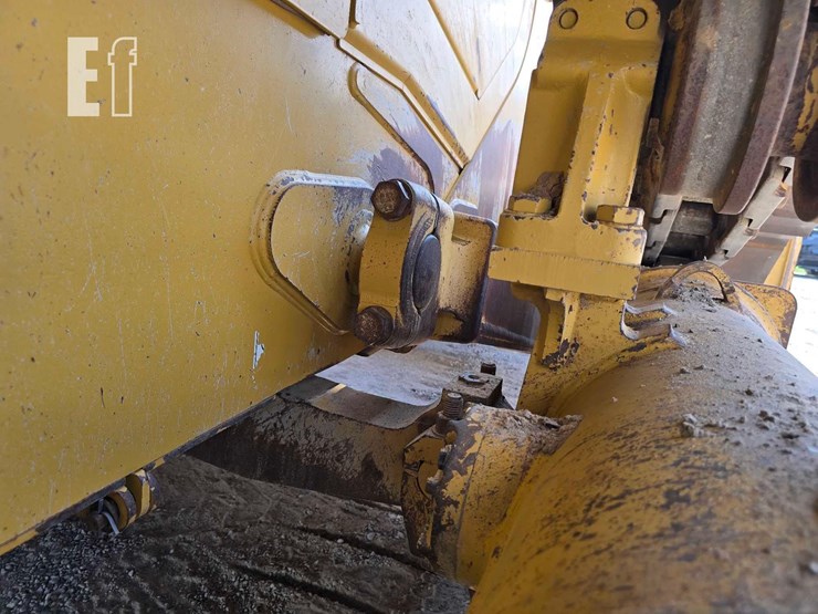 2019-caterpillar-d6t-xl-image-39