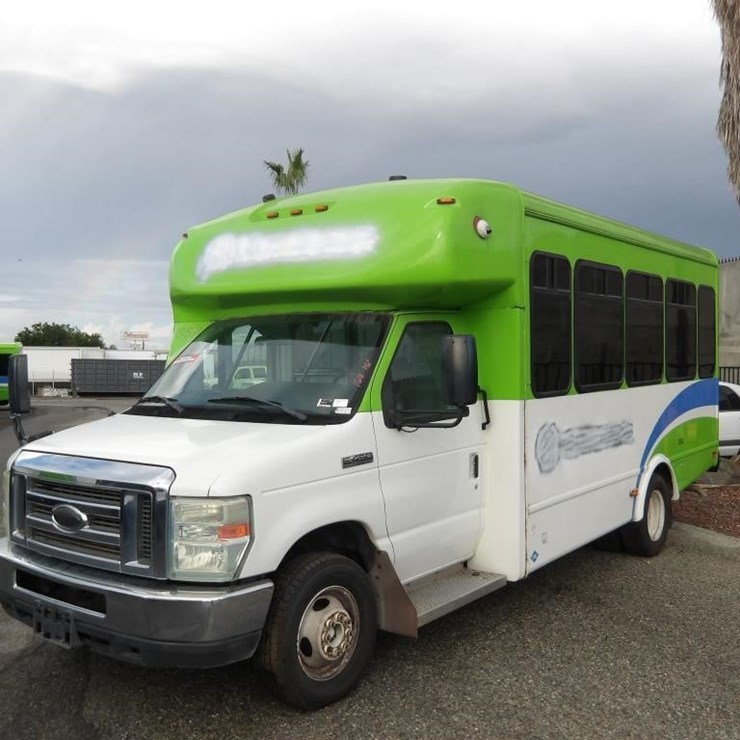 2016 FORD E450
