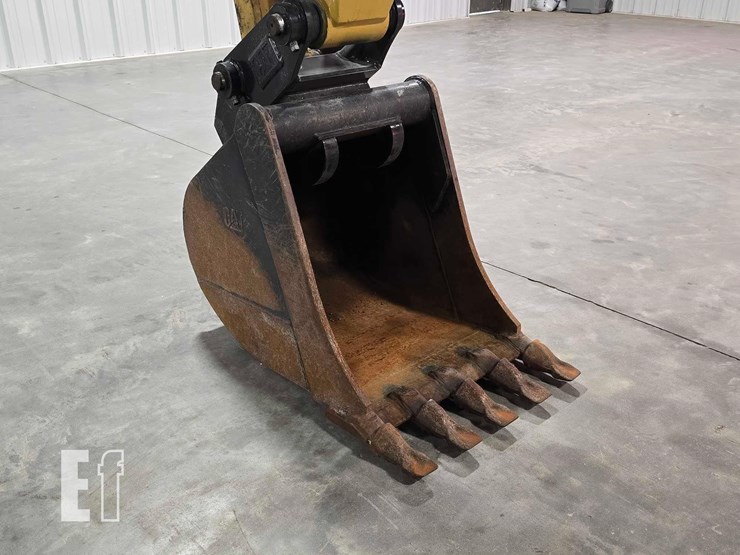 2021-caterpillar-307.5-image-10