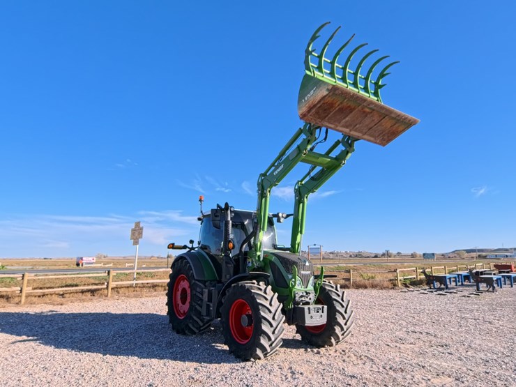 #1064-•-2023-fendt-514-vario-tractor-image-83