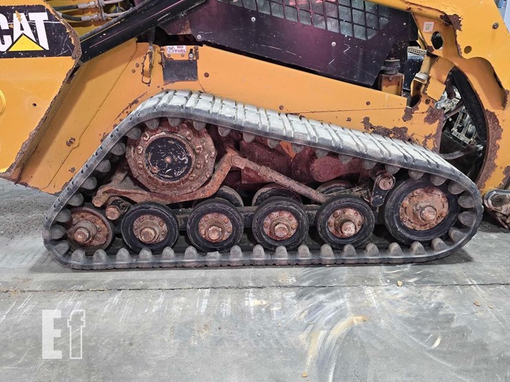 2015-caterpillar-257d-image-29
