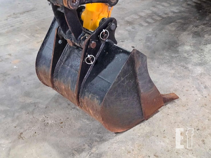 2023-jcb-1cxt-image-15