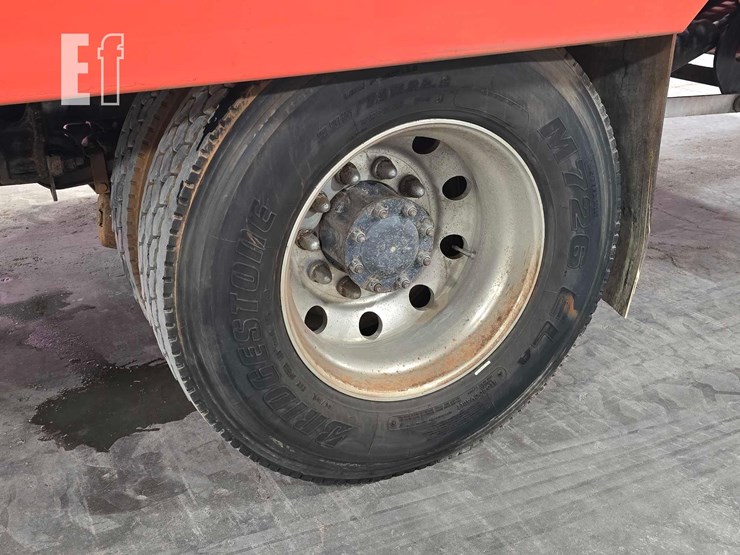 2018-peterbilt-337-image-27