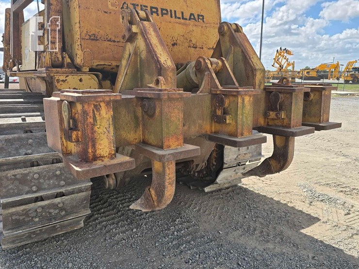 caterpillar-d6d-image-14
