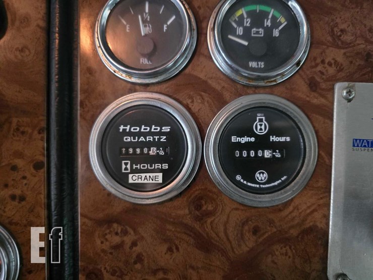 2005-peterbilt-357-image-14