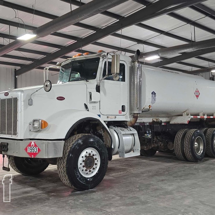2005 PETERBILT 357