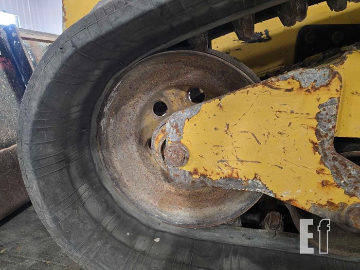 2018-caterpillar-299d2-image-24