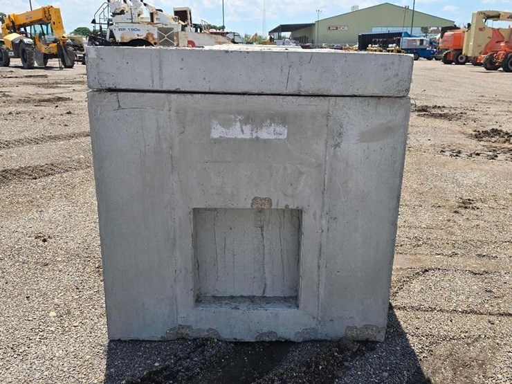 qty.-(6)-precast-concrete-utility-vaults.-48-inch-image-5