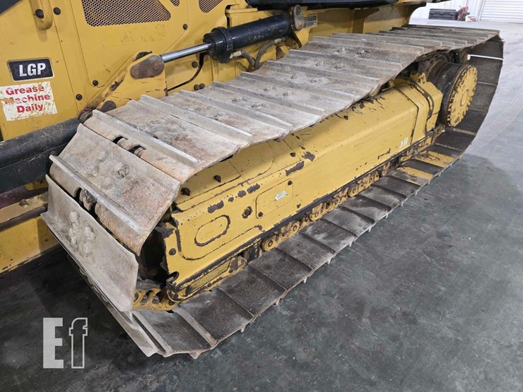 2021-caterpillar-d3-lgp-image-29