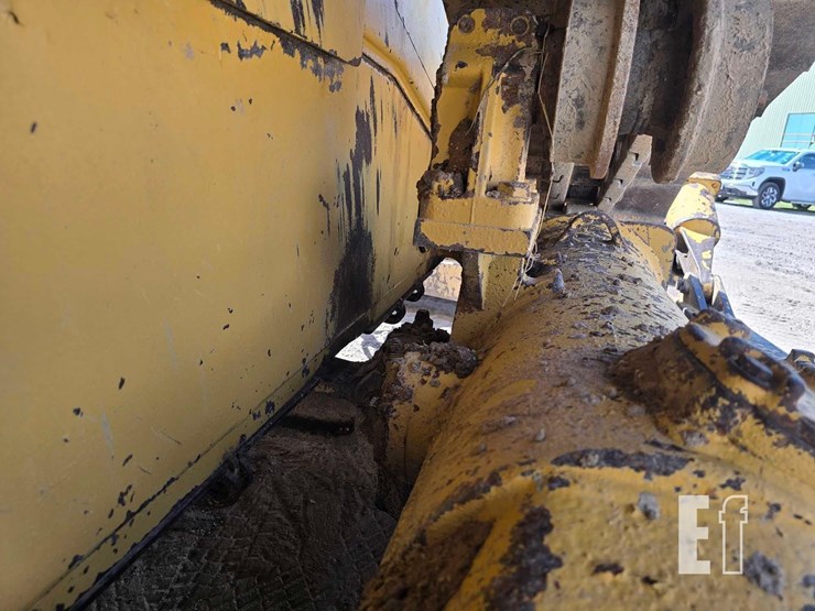2007-caterpillar-d6r-image-35