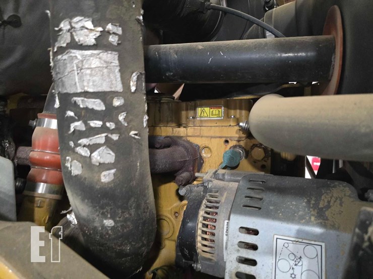 2012-caterpillar-cp56-image-27