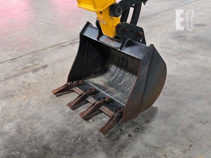 2023-jcb-1cxt-image-13