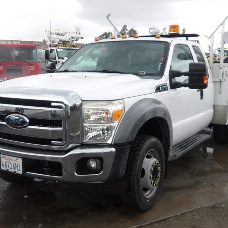 2011 FORD F550