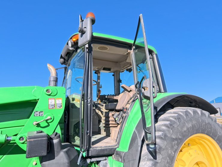 #1051-•-john-deere-6140m-tractor-image-23