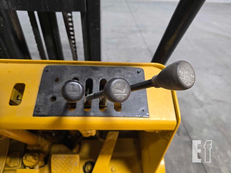 caterpillar-forklift-3681-image-18