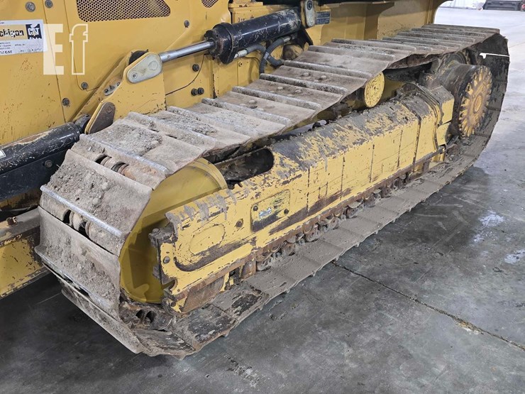2021-caterpillar-d2-image-28