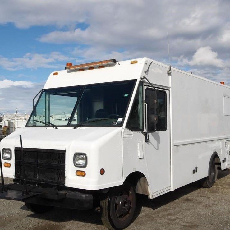 2002 WORKHORSE P42