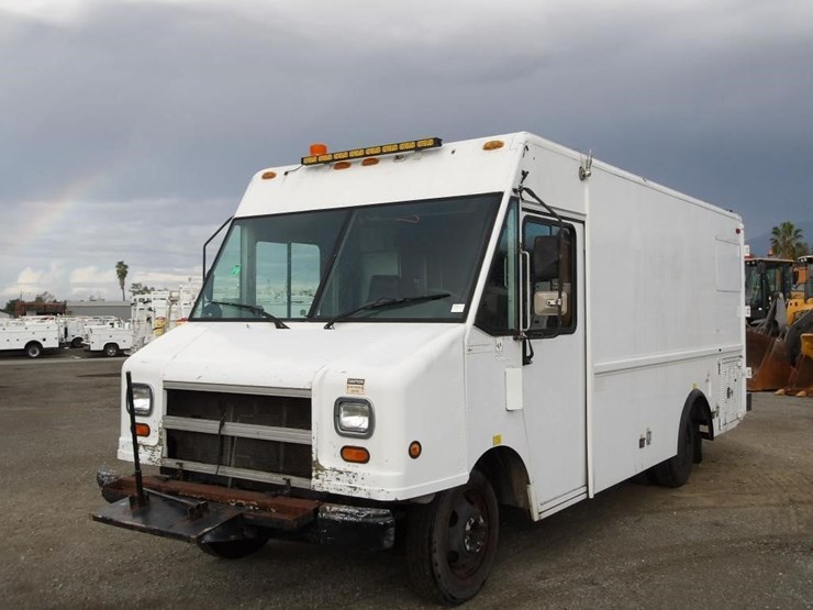 2002-workhorse-p42-image-1