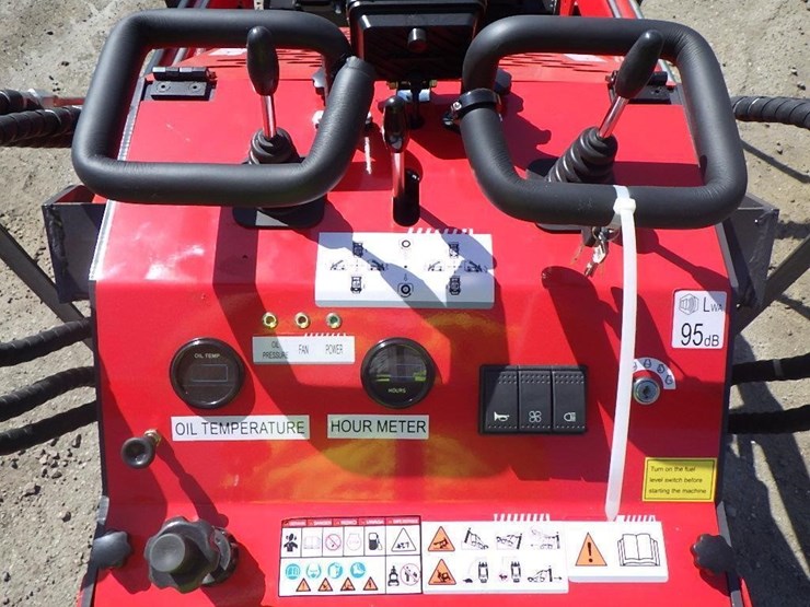 2026-agt-ysrt14-skid-steer-loader-image-11