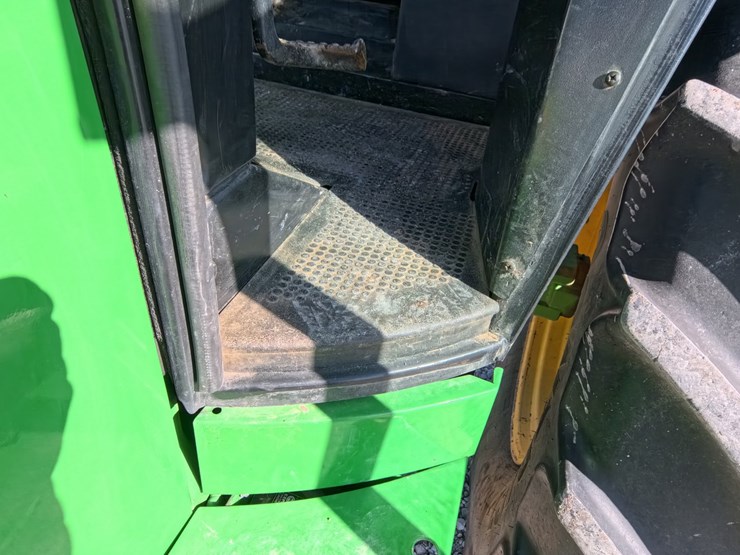 #1043-•-john-deere-4440-tractor-image-25