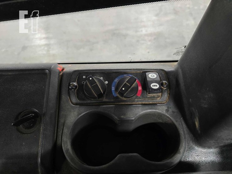 2021-caterpillar-d4-lgp-image-20