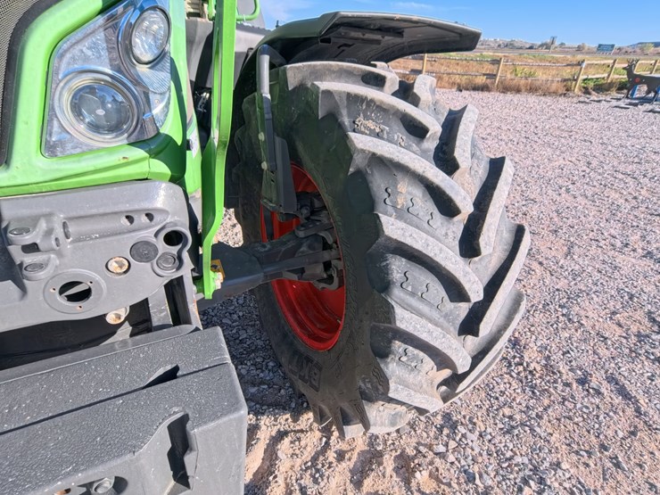 #1064-•-2023-fendt-514-vario-tractor-image-75