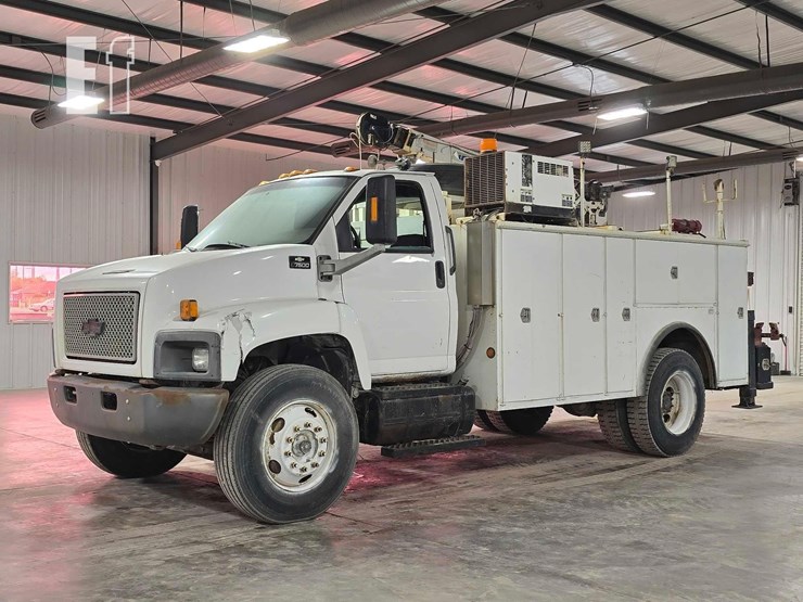 2006-chevrolet-kodiak-c7500-image-1