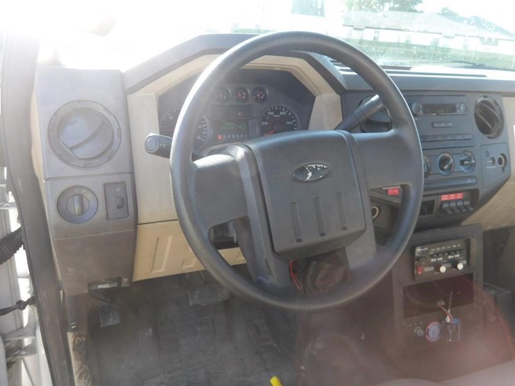 2010-ford-f450-mechanics-truck-image-26
