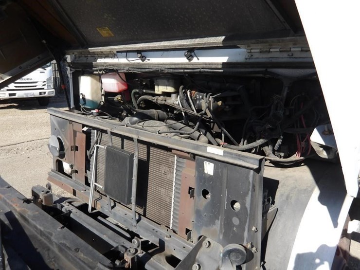 2002-workhorse-p42-image-8