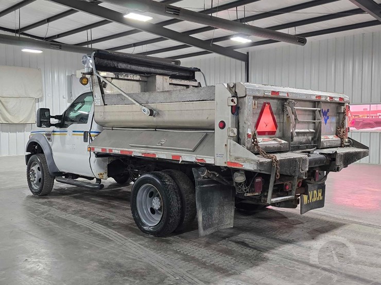 2010-ford-f550-image-4