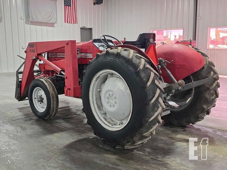 massey-ferguson-245-image-4