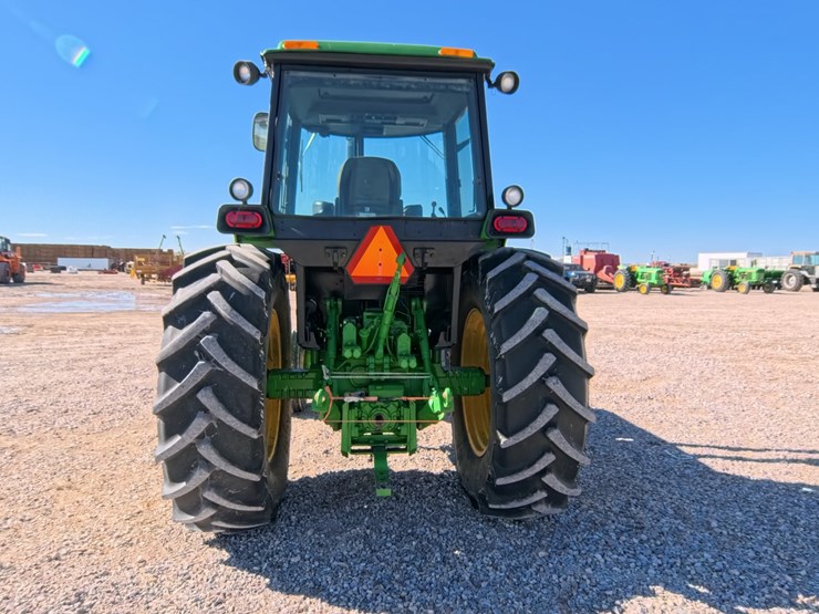 #1043-•-john-deere-4440-tractor-image-6