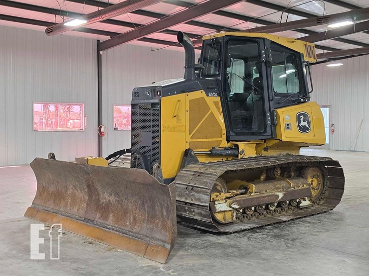 2020-deere-650k-image-1