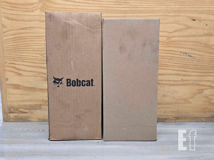 2013-bobcat-t110-image-35